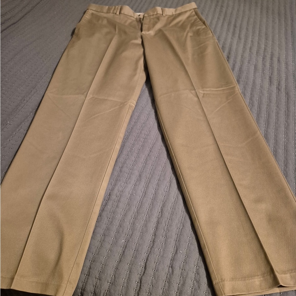 Haggar Men's Khaki Chinos